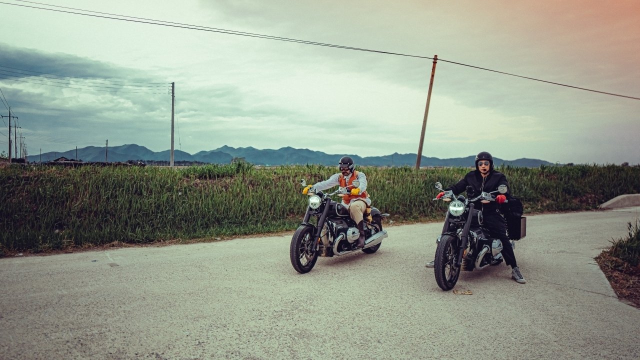 吃货与阿毛的摩托公路游剧照