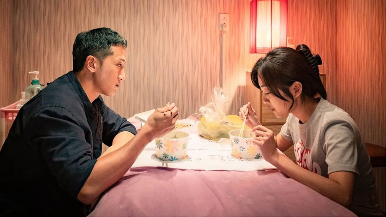 弹味中的婴孩剧照