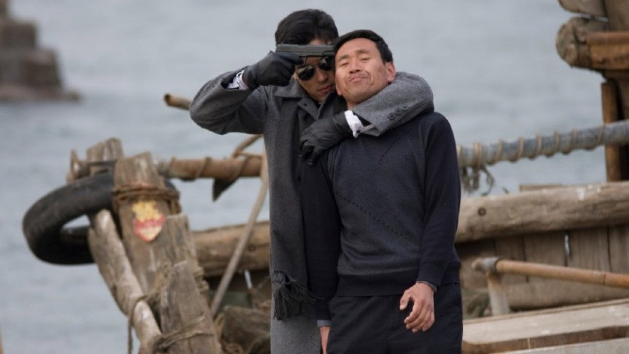 谍战深海剧照