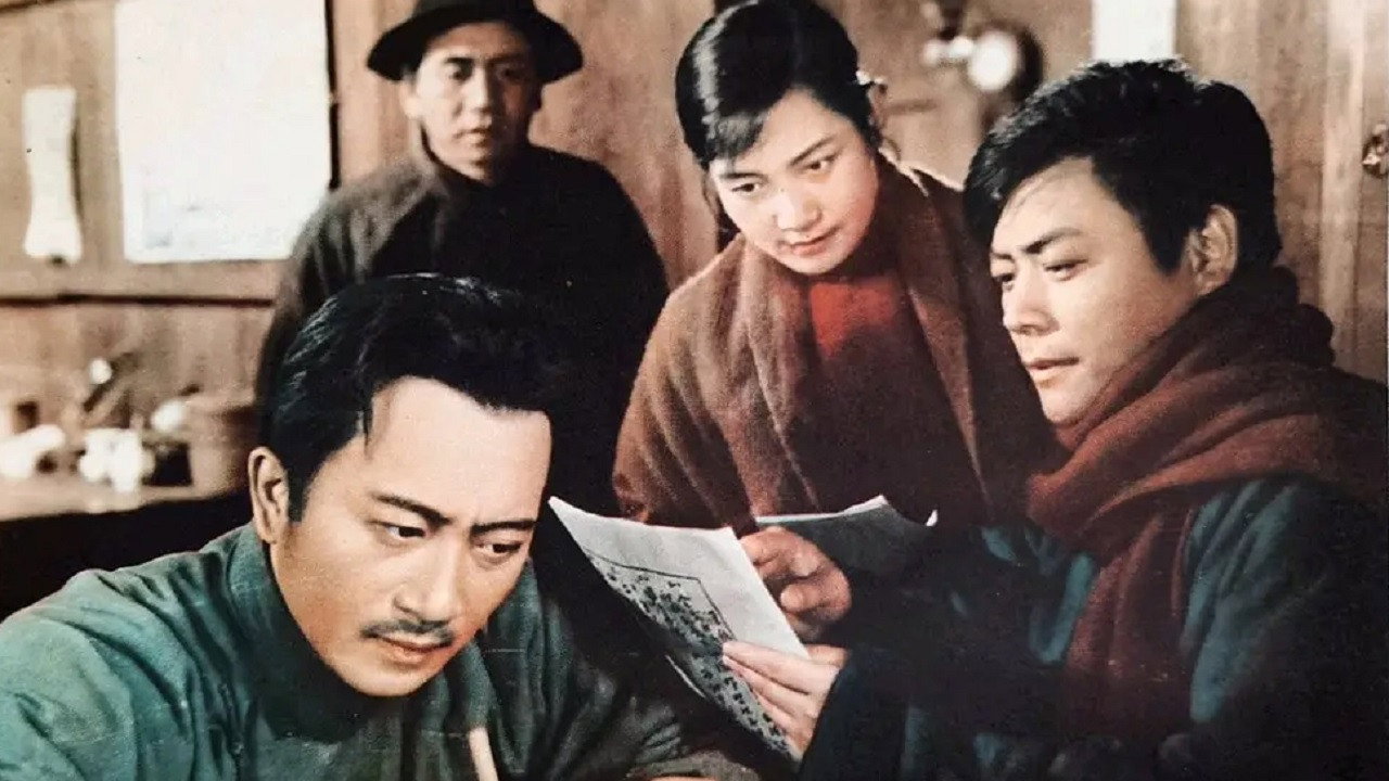 革命家庭剧照