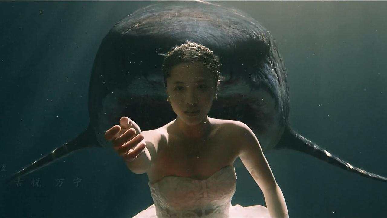 鲨口逃生剧照