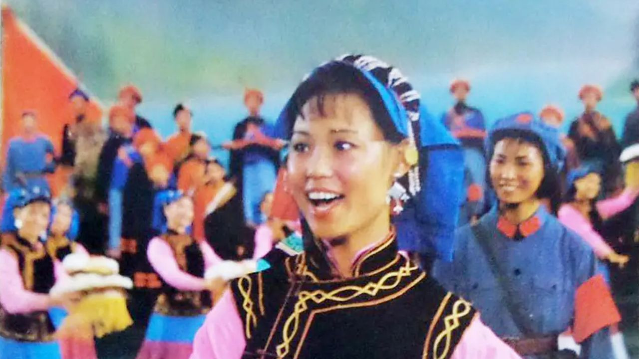 东方红剧照