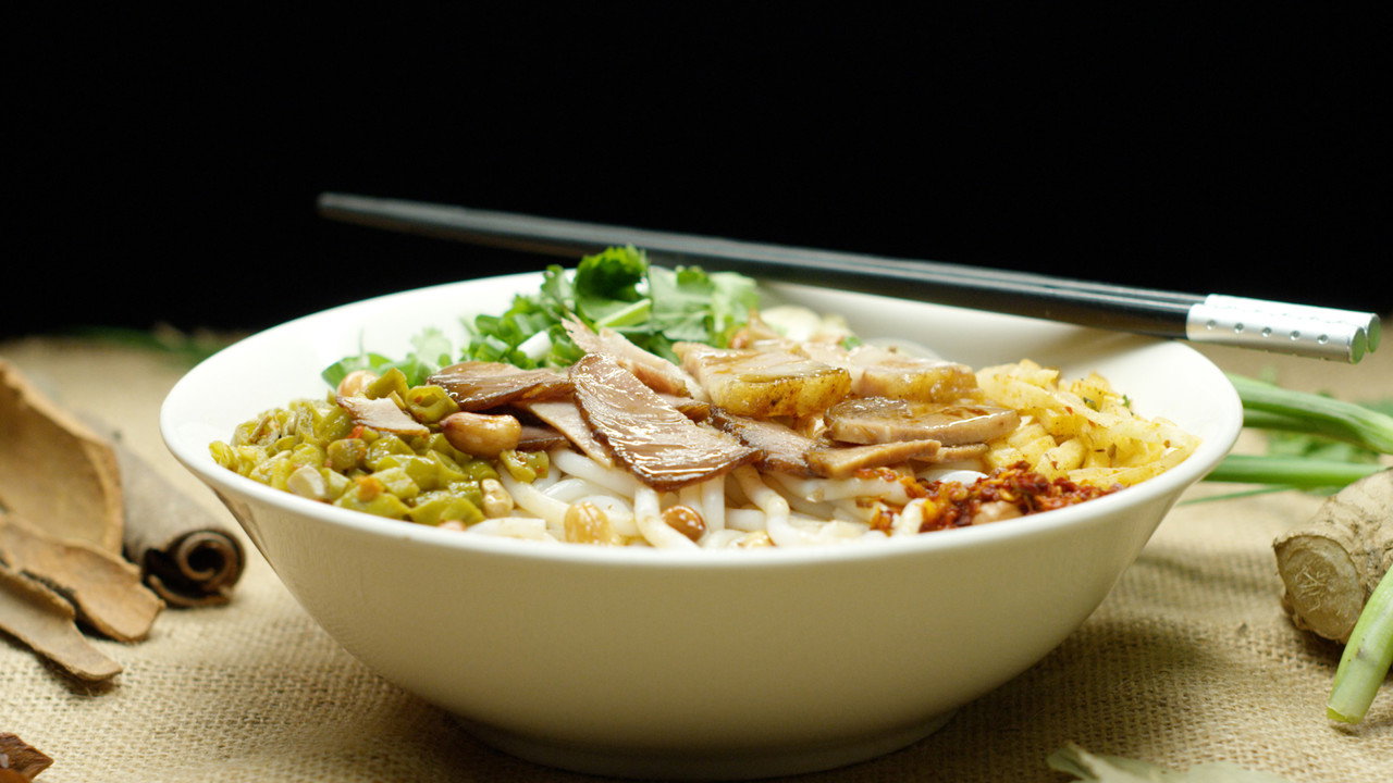 圈粉食刻剧照