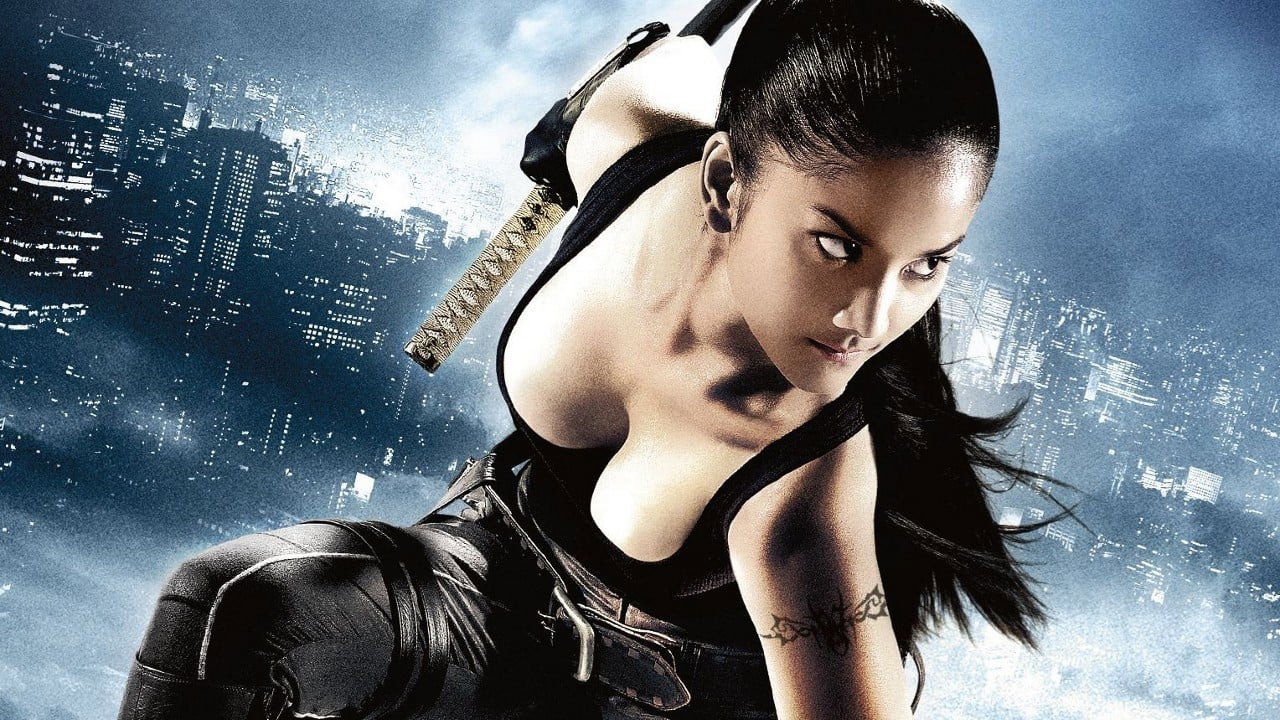 美女武士剧照