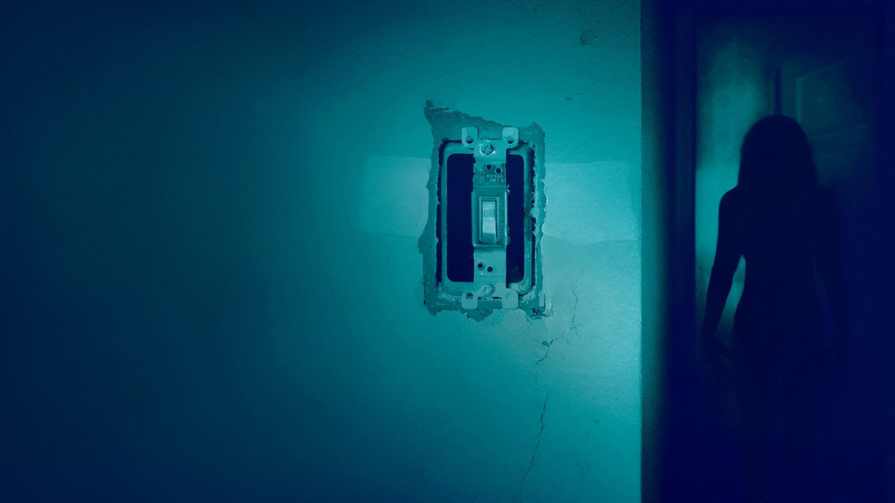 关灯后剧照