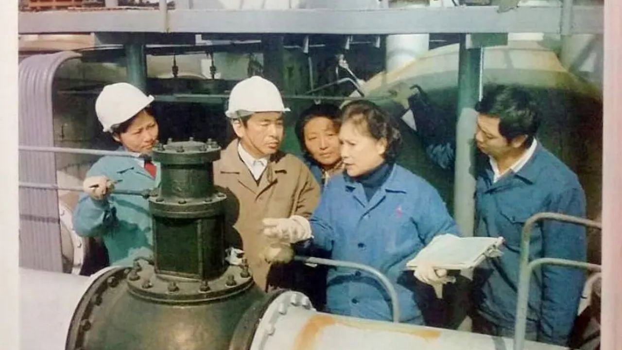 倔强的女人剧照