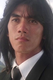 谭伟