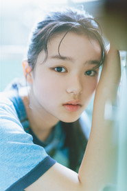 苍戸虹子